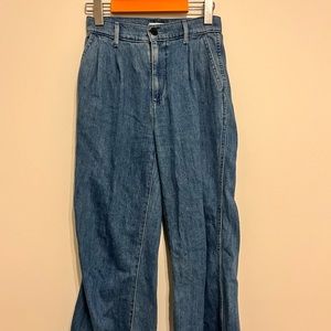 Wilfred Free Pleated Relaxed Wide Leg Jeans